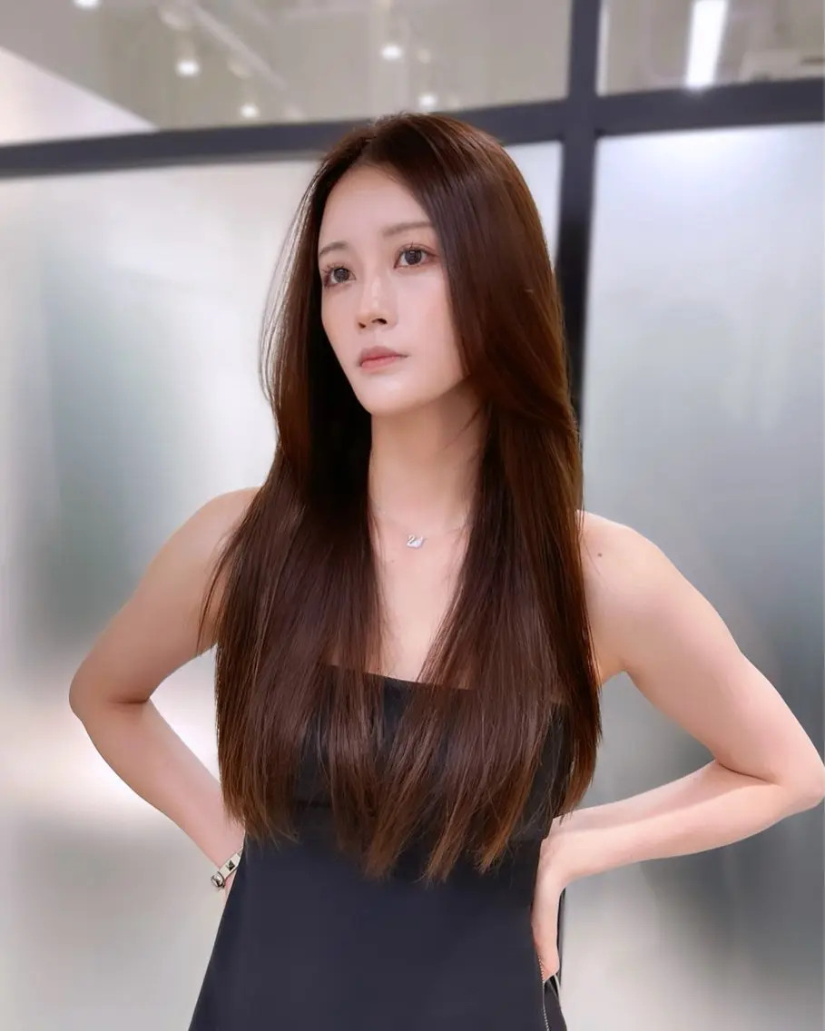セミロング 韓国風ヘア レイヤーカット カット トリートメント 韓国レイヤーカット 髪質改善▫️水野有真のヘアスタイル