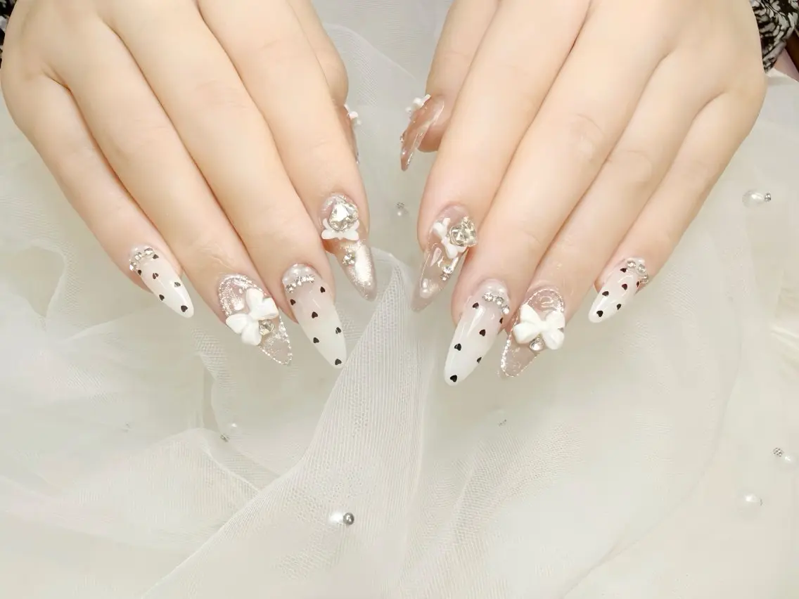 ネイル アートネイル ネイルチップ BondStory aska🎀のネイルデザイン