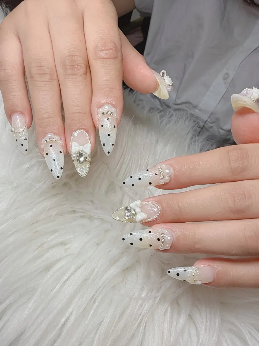 ネイル Lee Nailsのネイルデザイン