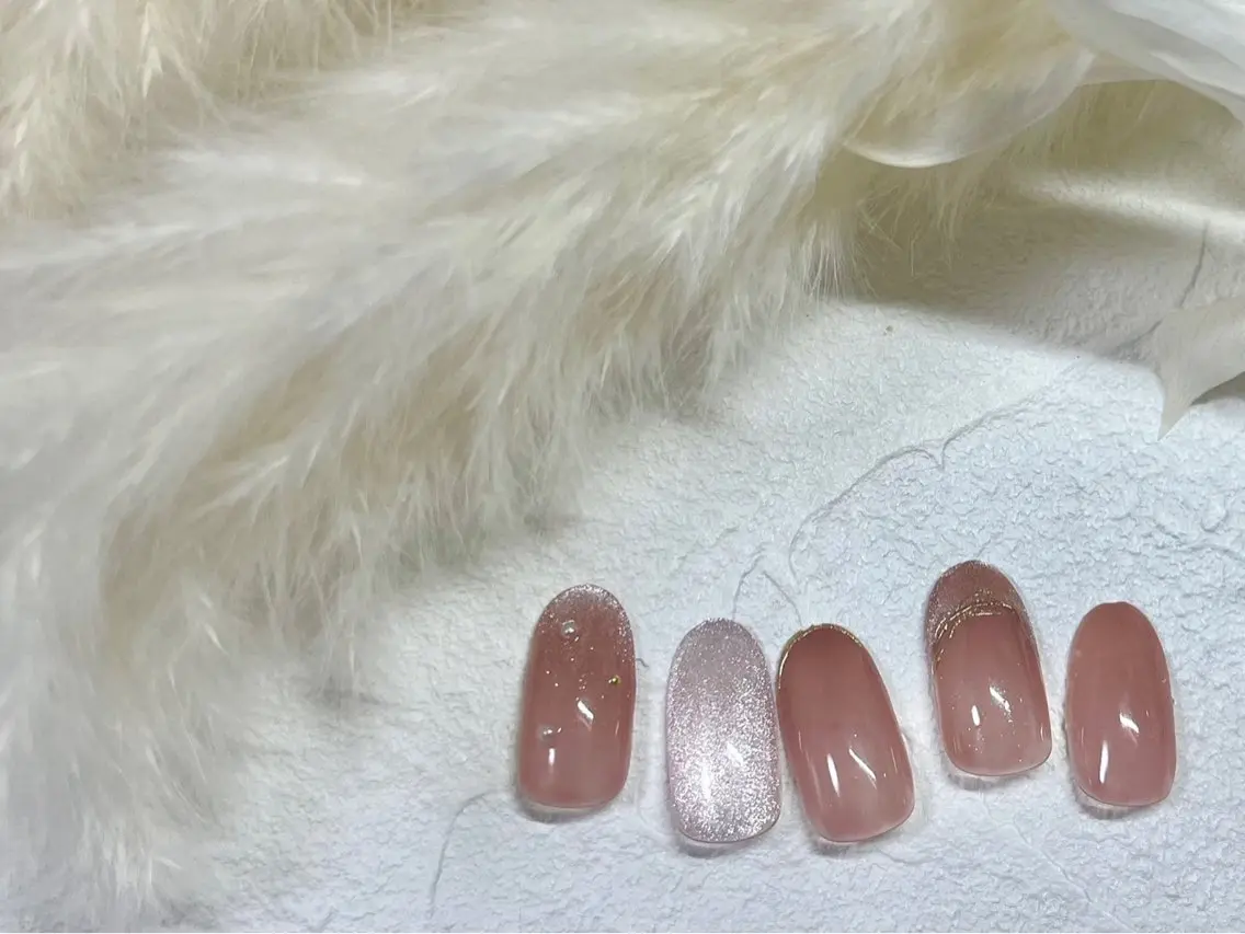 ネイル オーロラネイル フットネイル フレンチネイル ジェルネイル ラメ(グリッター) mogunail &blowのネイルデザイン