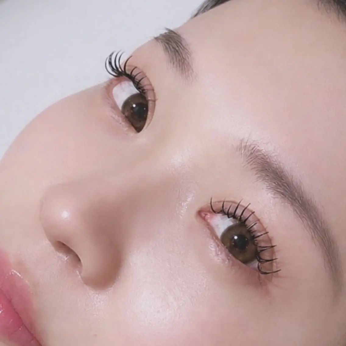 マツエク・マツパ 束感まつ毛 フラットラッシュ 韓国風マツエク ナチュラル まつげパーマ 束感まつ毛／透明感 Yuuka🤍🫧のマツエク・マツパデザイン