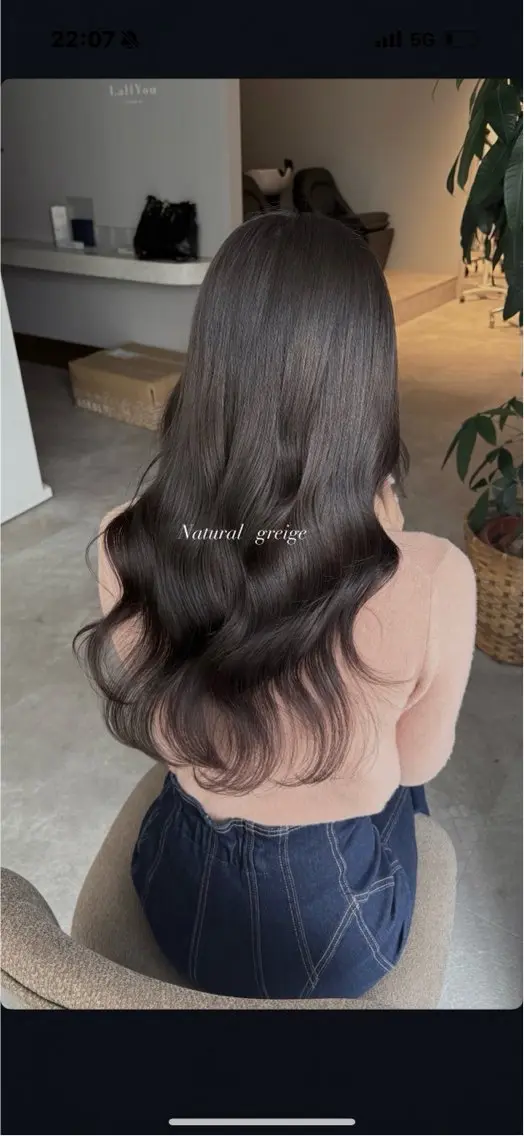 【人気Ｎｏ．1メニュー✨️】うる艶カラー＋巻き髪スタイリングෆ˚*の写真