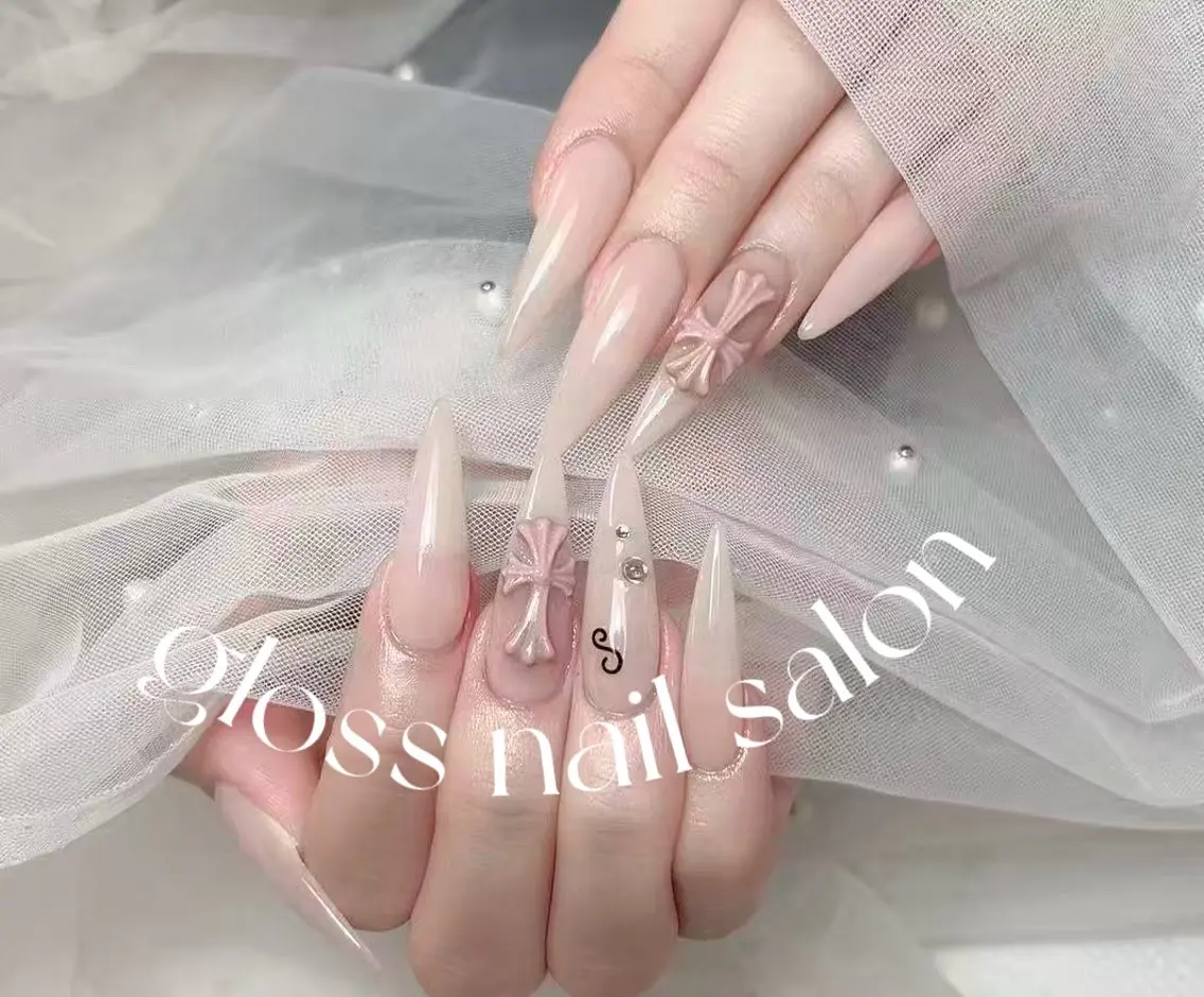 ネイル miho🍎 Gloss nailのネイルデザイン