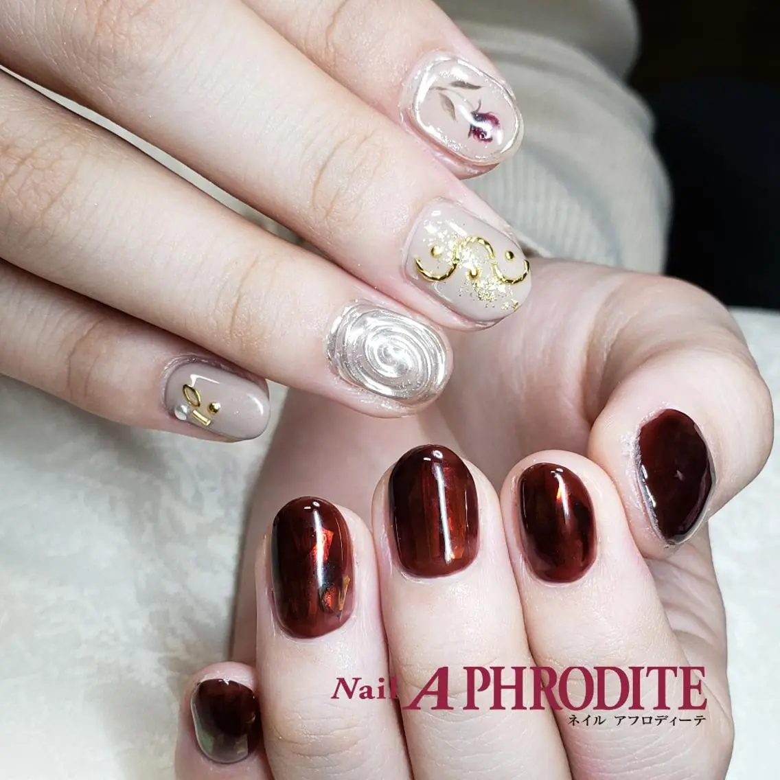 ネイル 成人式 Nail  Aphroditeのネイルデザイン