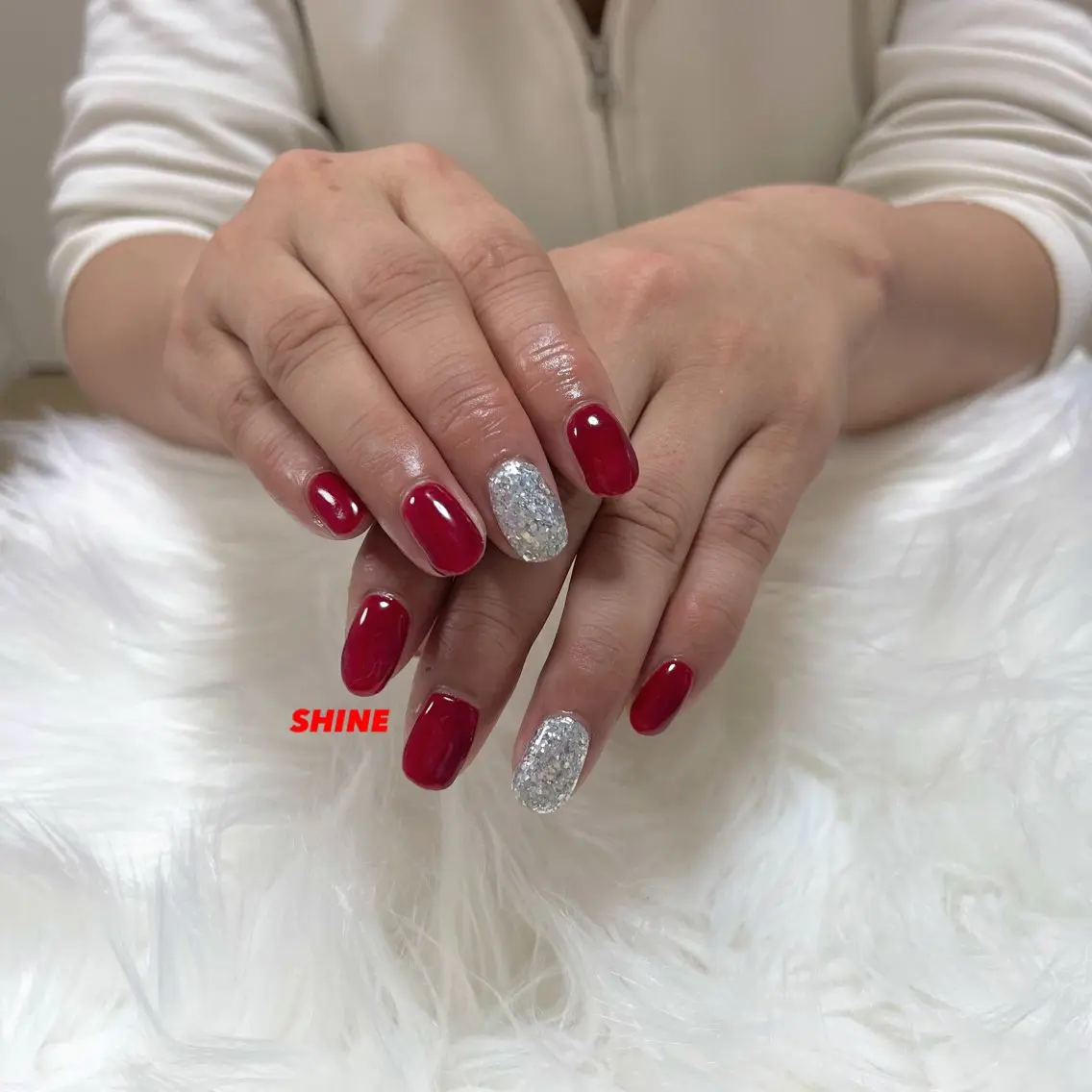ネイル ワンカラーネイル 赤色 ハンドネイル SHINE nail salonのネイルデザイン