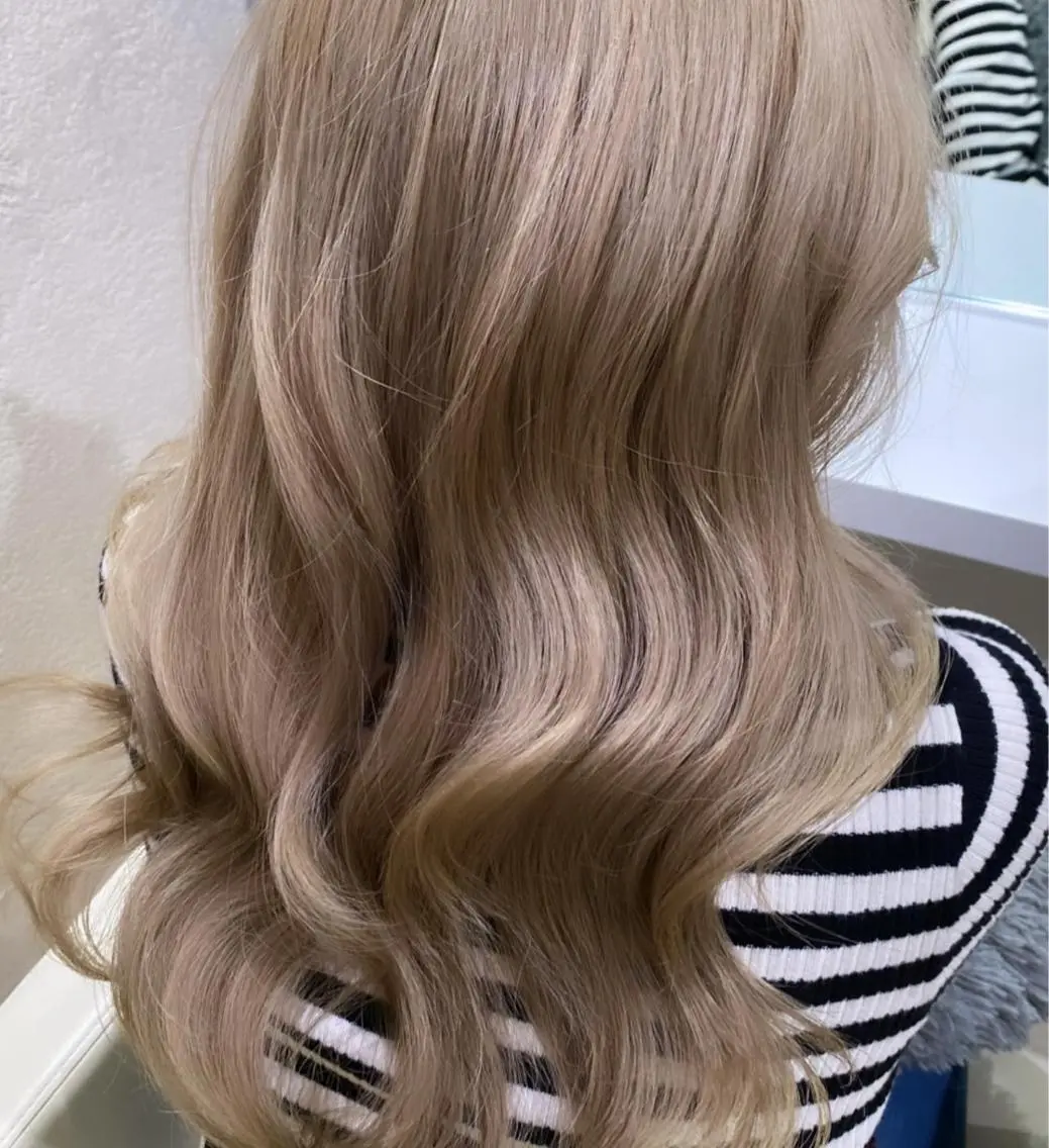 カラー 海外風レイヤー🎀 新宿MOMOKA🍑のヘアスタイル
