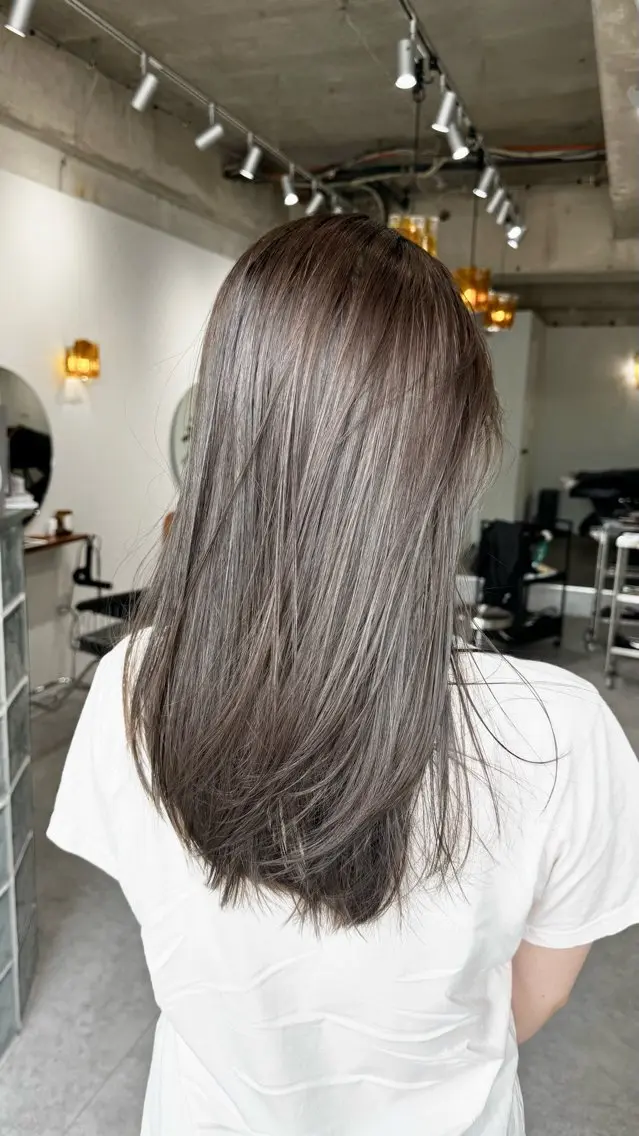 ロング ヘアカラー トリートメント TOIRO ARISAのヘアスタイル