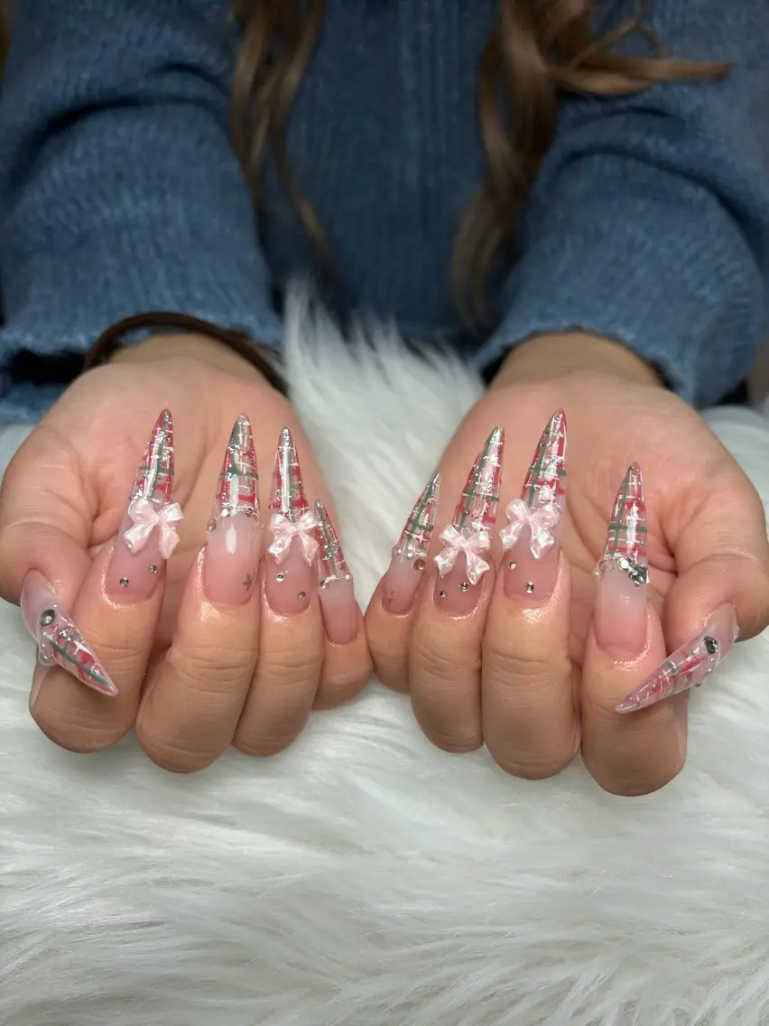 ネイル アートネイル 長さ出し ジェルネイル マグネットネイル ニュアンスネイル ハンドネイル Cloudy Chan Nailのネイルデザイン