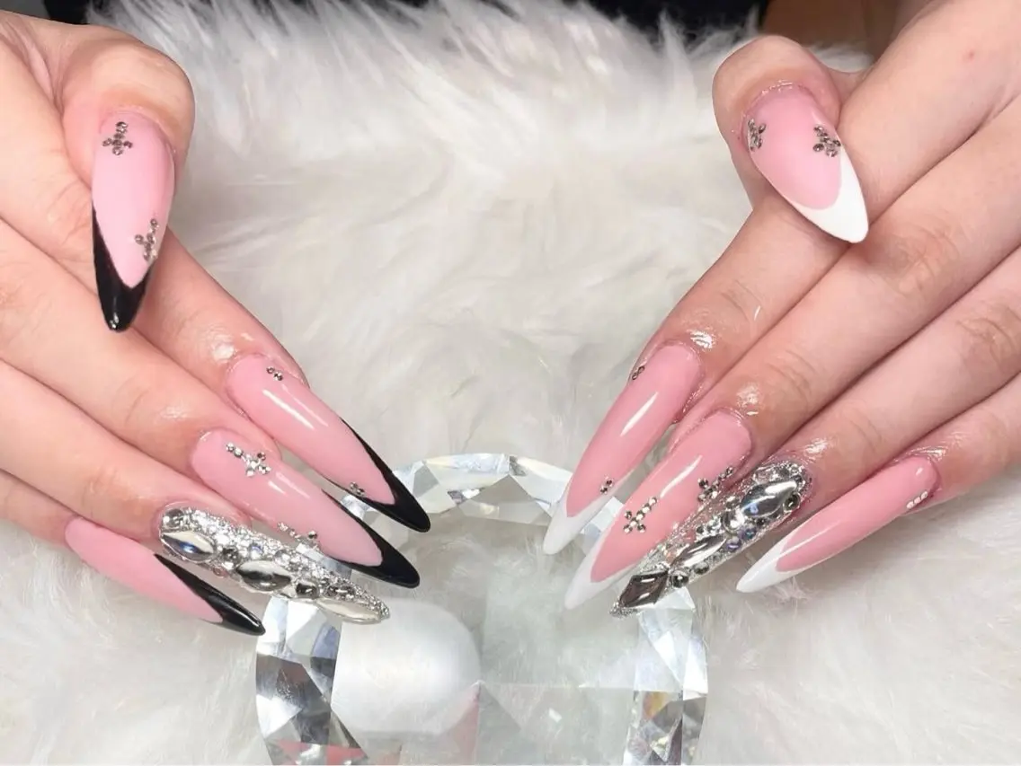 ネイル アートネイル ジェルネイル ネイルチップ Rin Nail 新大久保店のネイルデザイン