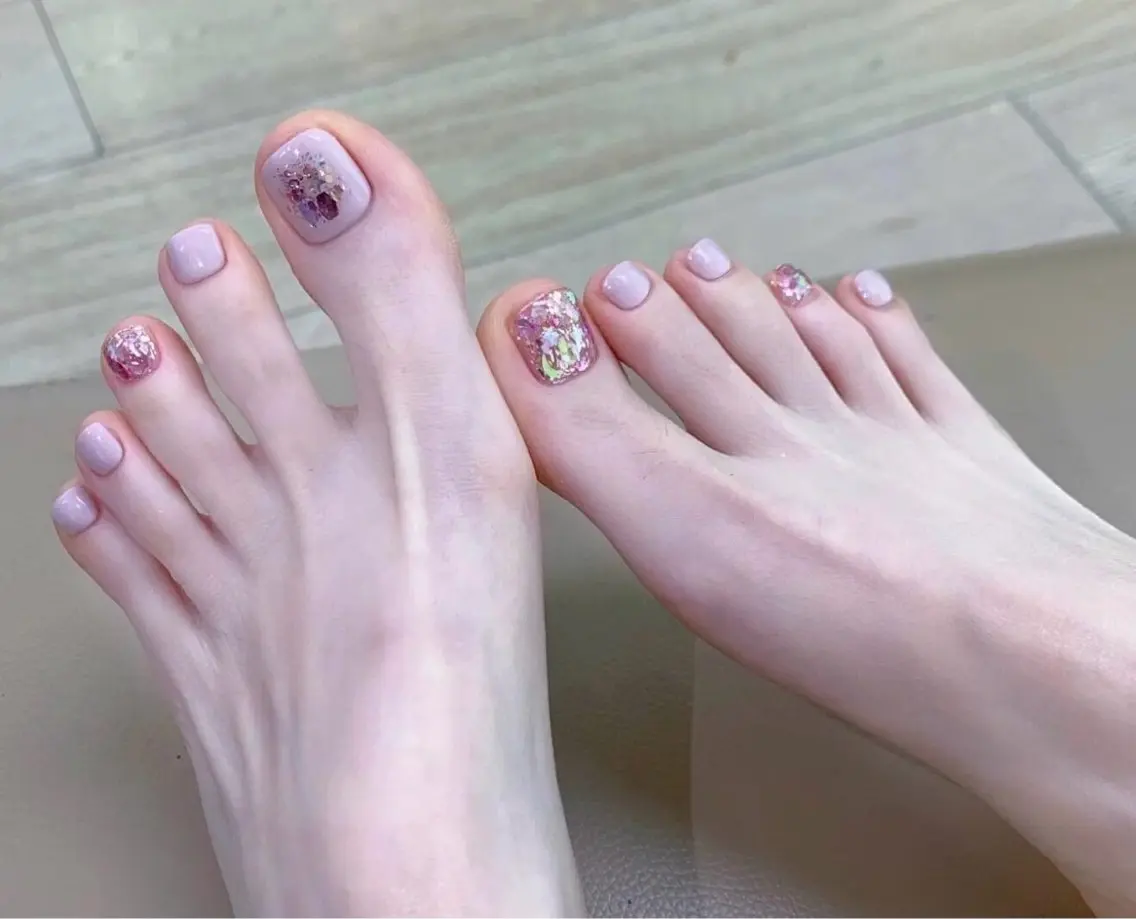 ネイル フットネイル H3 Nail シロのネイルデザイン