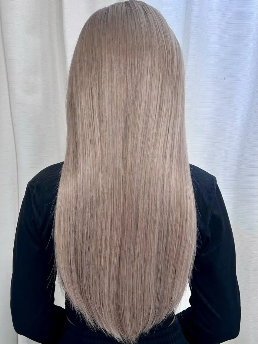 ロング カラー ベージュカラー ブリーチ 透明感カラー ハイトーンカラー ミルクティーベージュ ヘアカラー 肥田 俊輔のヘアスタイル