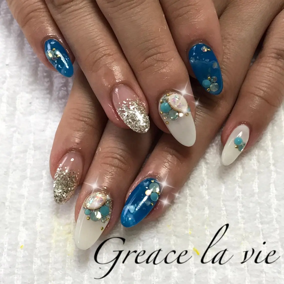 ロング カラー パーマ ヘアアレンジ ネイル マツエク・マツパ Greace  la vieのネイルデザイン