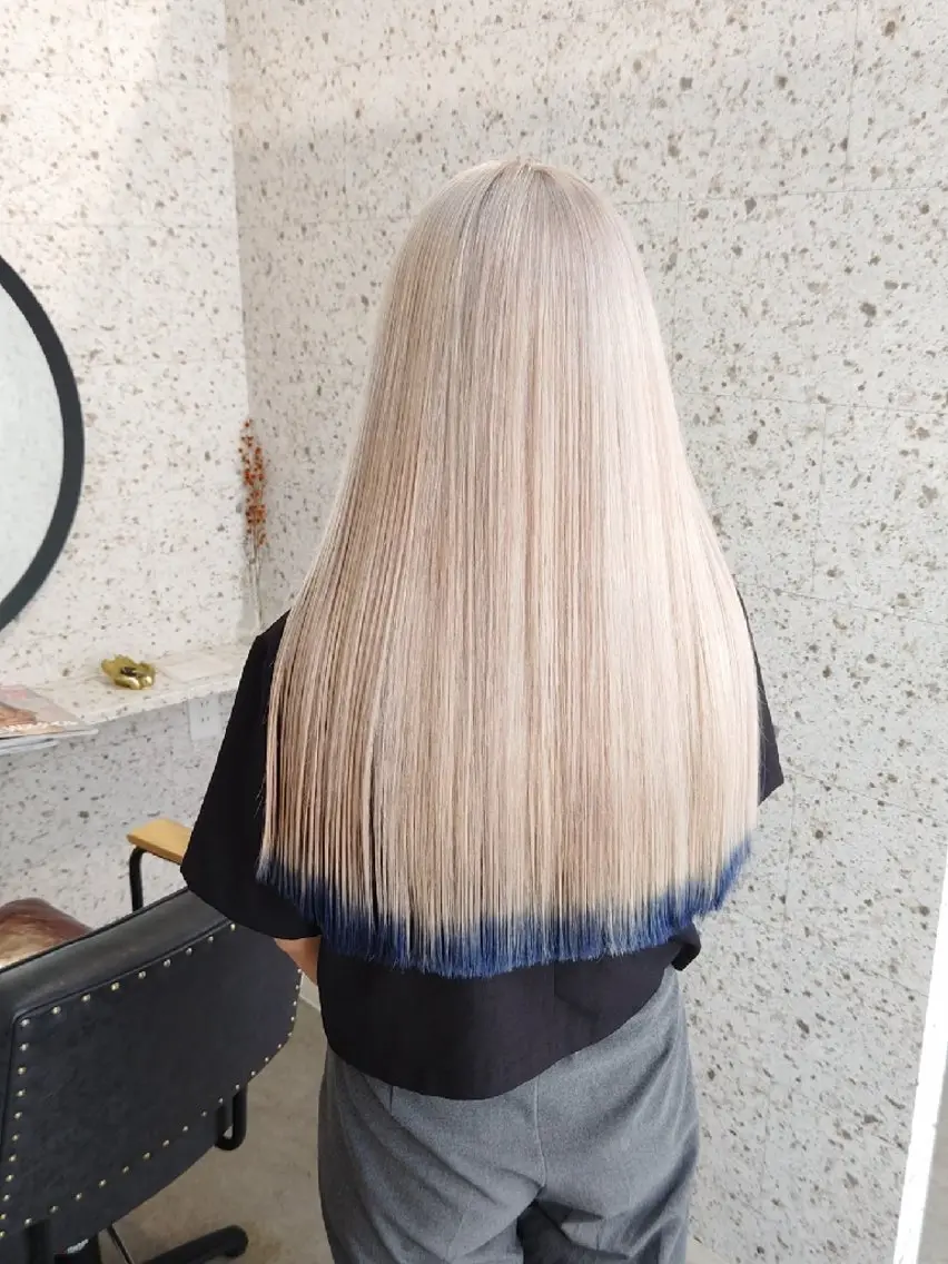 ロング カラー ベージュカラー ネイビーカラー ホワイトベージュ ヘアカラー トリートメント 髪質改善.縮毛矯正 ×韓国ヘアyukiのヘアスタイル