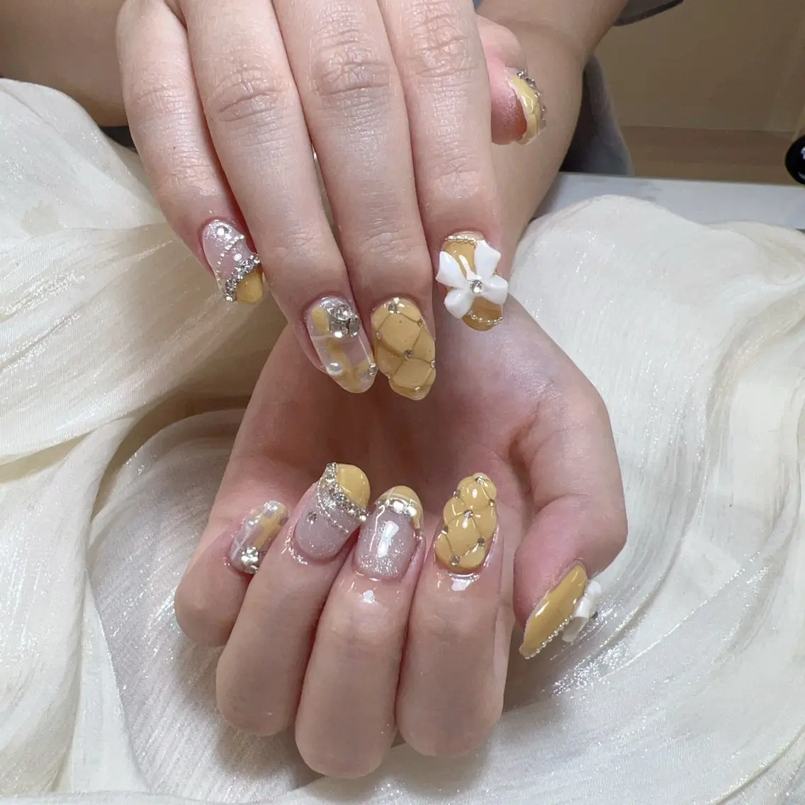 ネイル ハンドネイル 🎀nana🫧 ワンホンネイル🎀のネイルデザイン