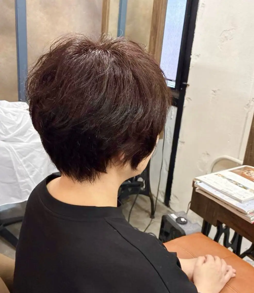 ショート カラー 古川 絵美のヘアスタイル