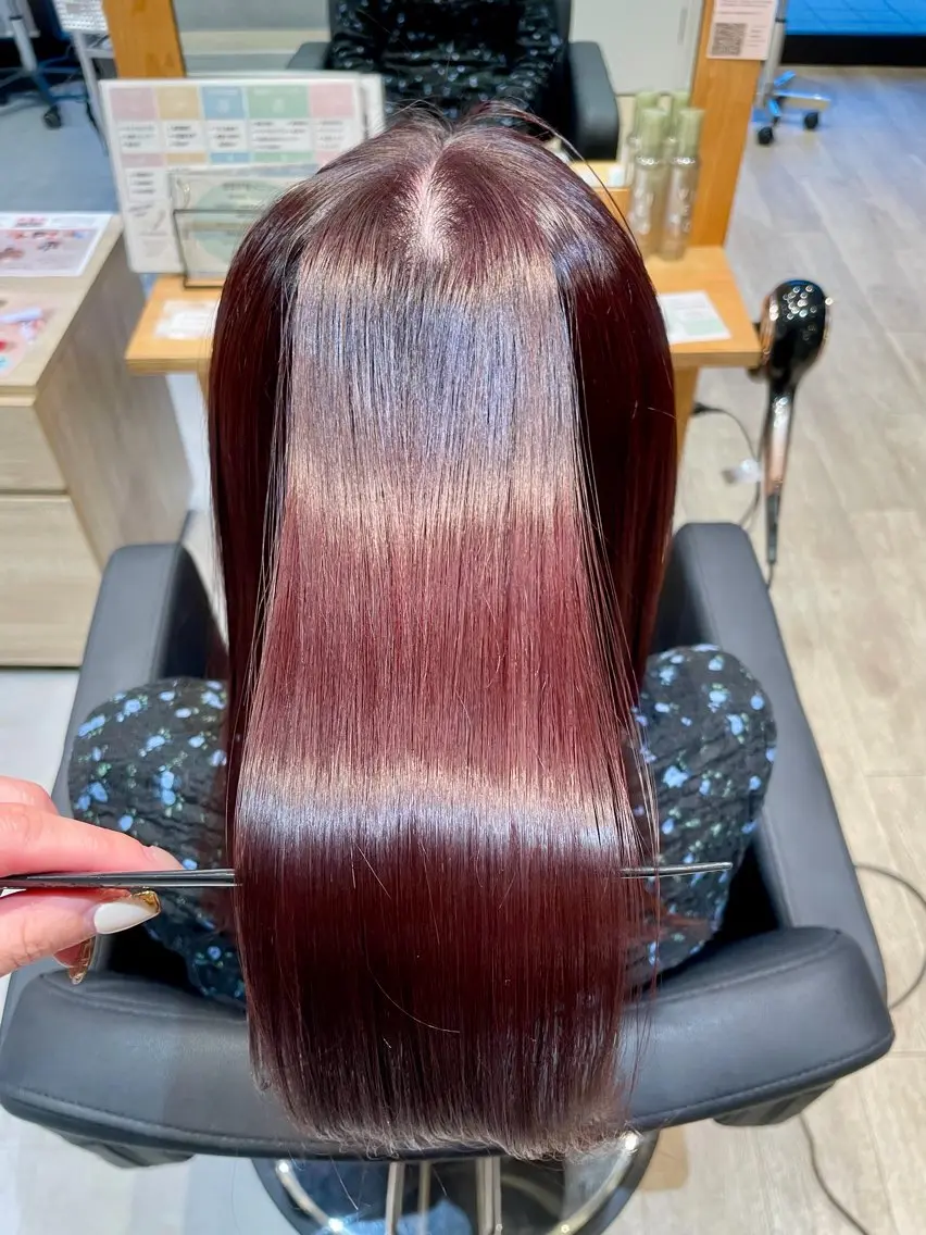 セミロング カラー ヘアカラー トリートメント 小森 樹奈のヘアスタイル