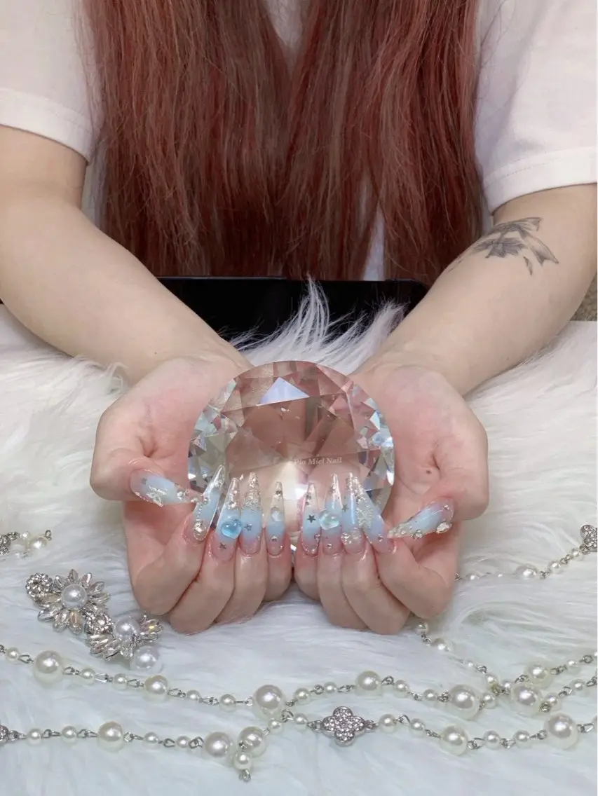 ネイル ハンドネイル HANA 長さだしのネイルデザイン