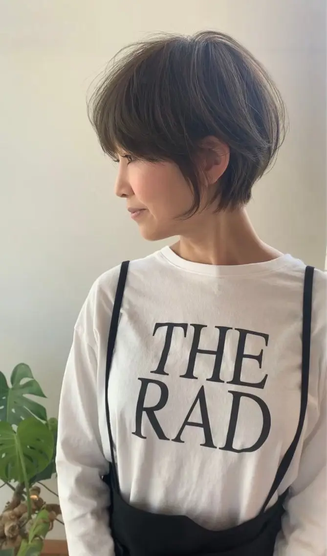 ショート カラー 藤原 ゆあのヘアスタイル