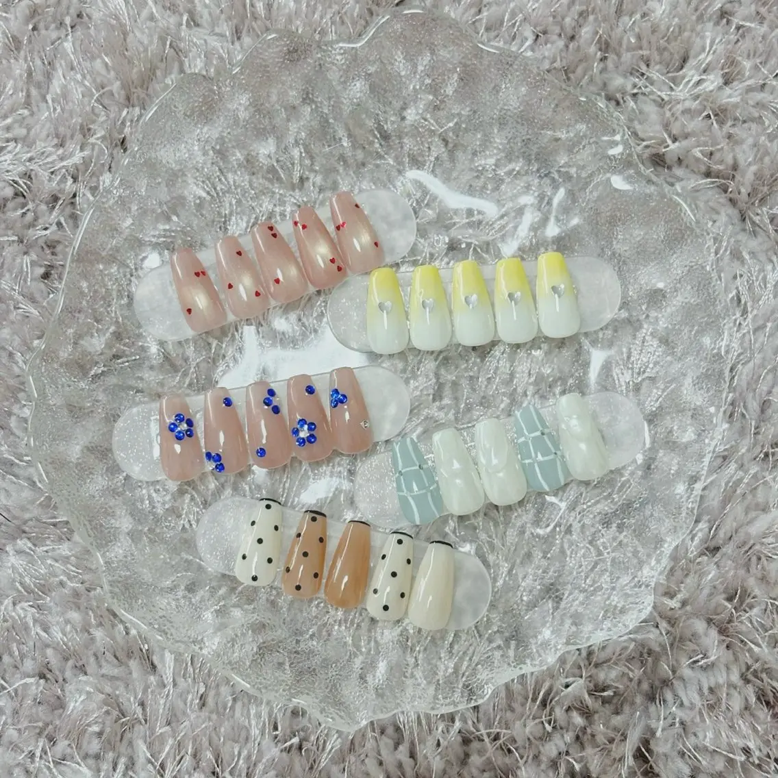 ネイル 非対面ネイルサロン Ùn.のネイルデザイン