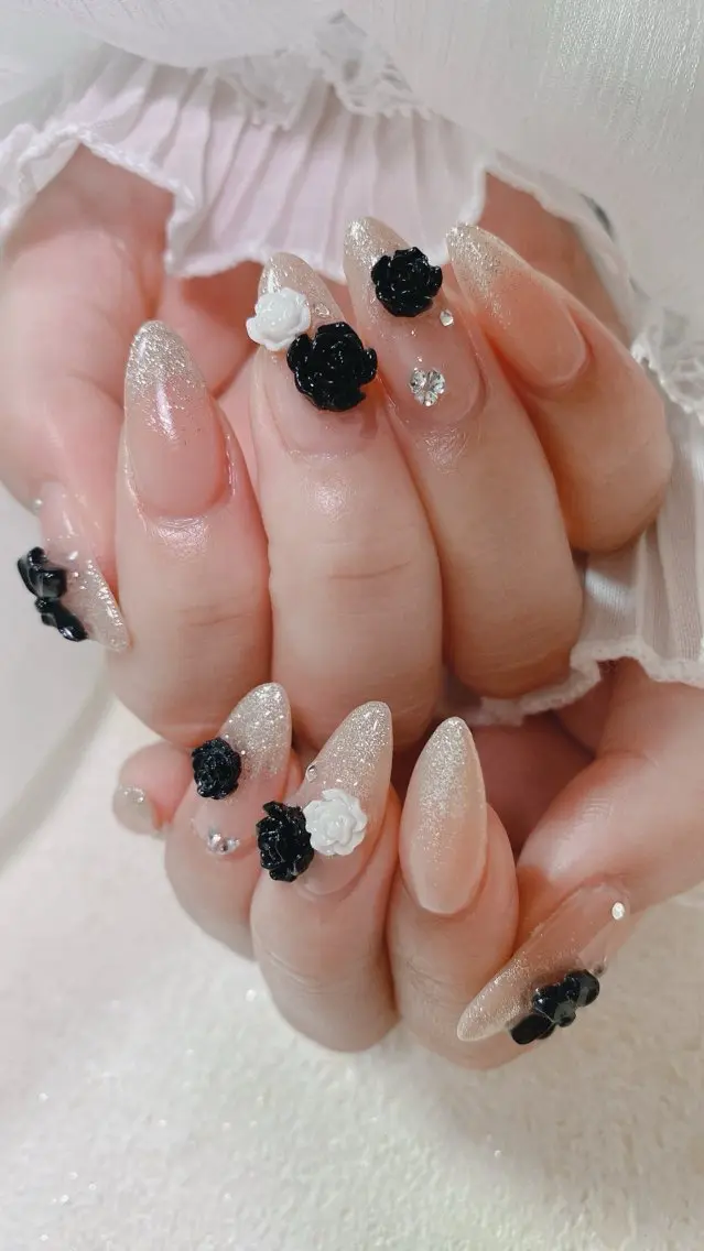 ネイル フレンチネイル ラメ(グリッター) ラメグラデーション マグネットネイル 持ち込み Unicorn Nail原宿表参道のネイルデザイン