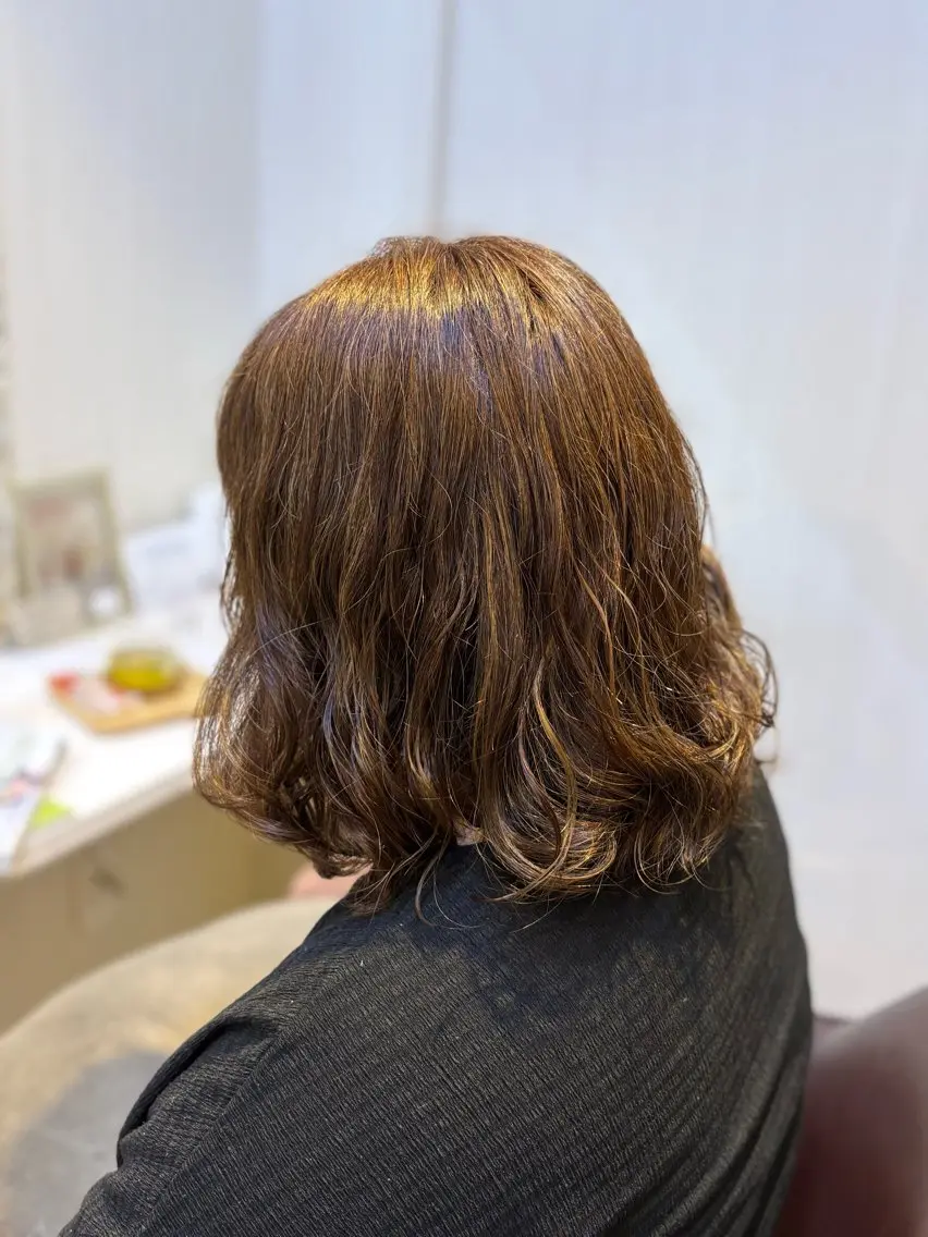 ミディアム カラー ベージュカラー ハイライトカラー オレンジ オレンジベージュ ハイライト 上川畑 つかさのヘアスタイル