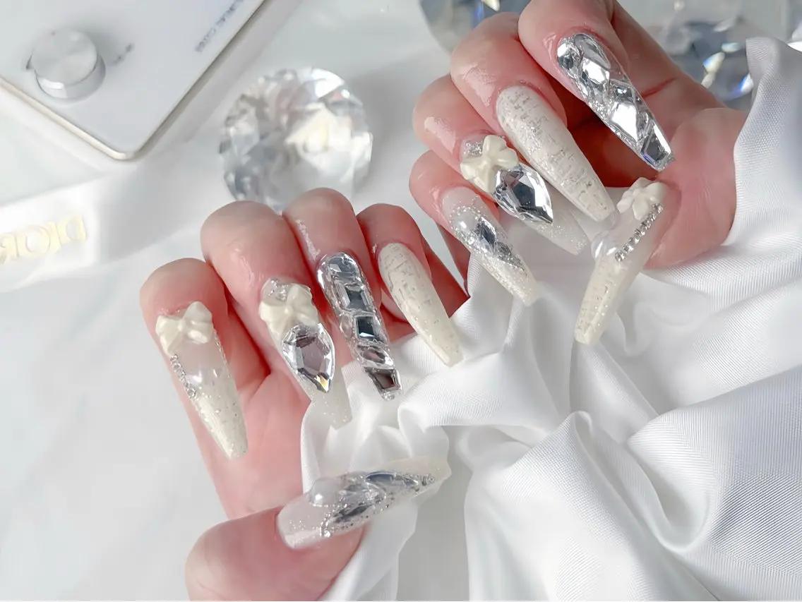 ネイル アニマル柄 べっ甲ネイル ブルー ボルドー ブラウン ハンドネイル ハンドケア Rin Nail 新大久保店のネイルデザイン