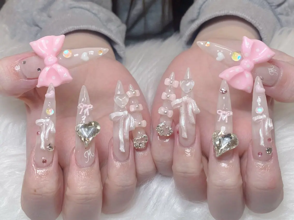 ネイル チークネイル フラッシュネイル フレンチネイル ガラスフレンチ キラキラネイル ハンドネイル ハンドケア Rena_Rei Nailsのネイルデザイン