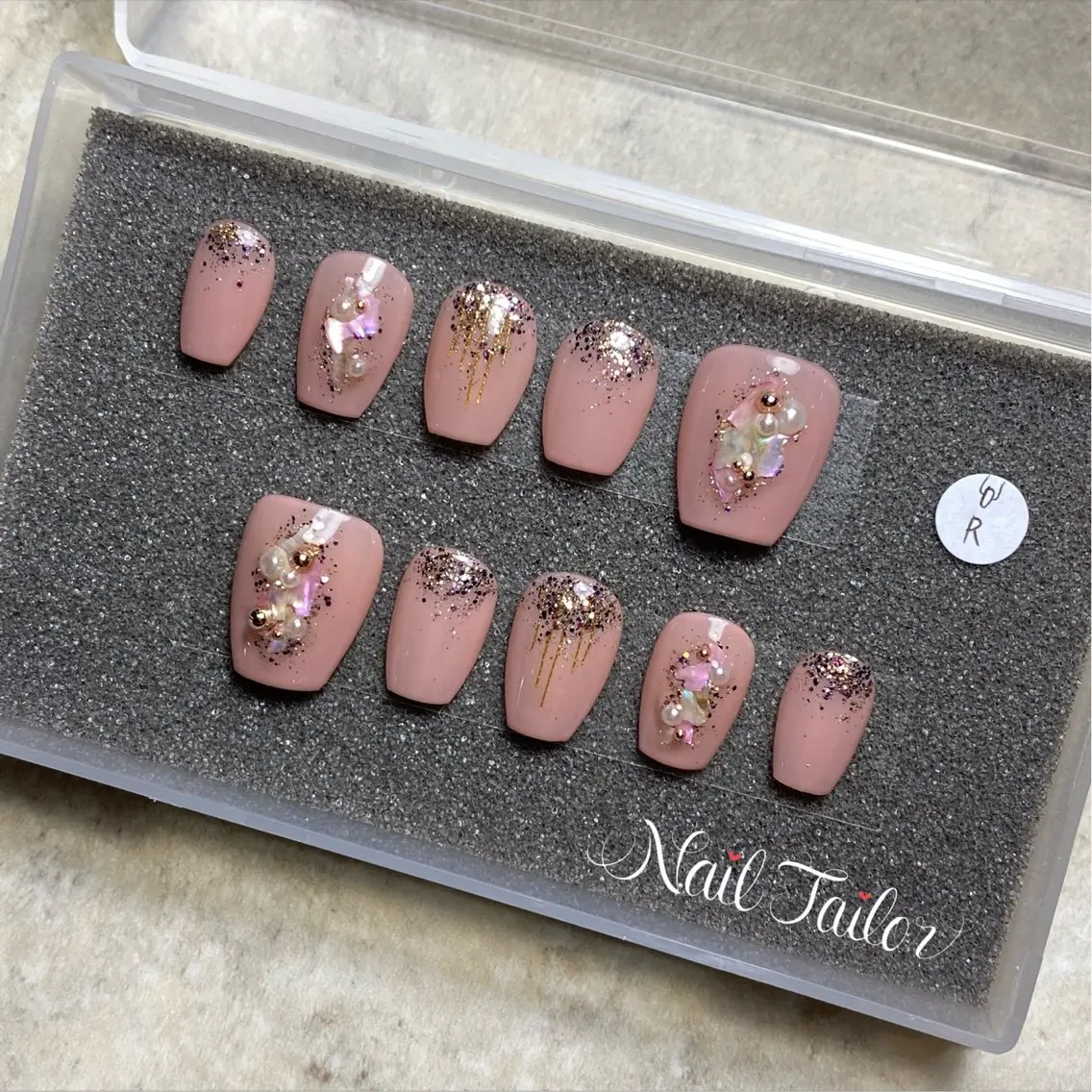 ネイル キラキラネイル ピンク ネイルチップ ブライダルネイル ハンドネイル NailTailor ネイルテイラーのネイルデザイン