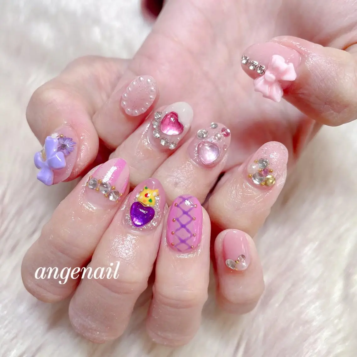 ネイル ハンドネイル オーナーネイリスト MAKIのネイルデザイン