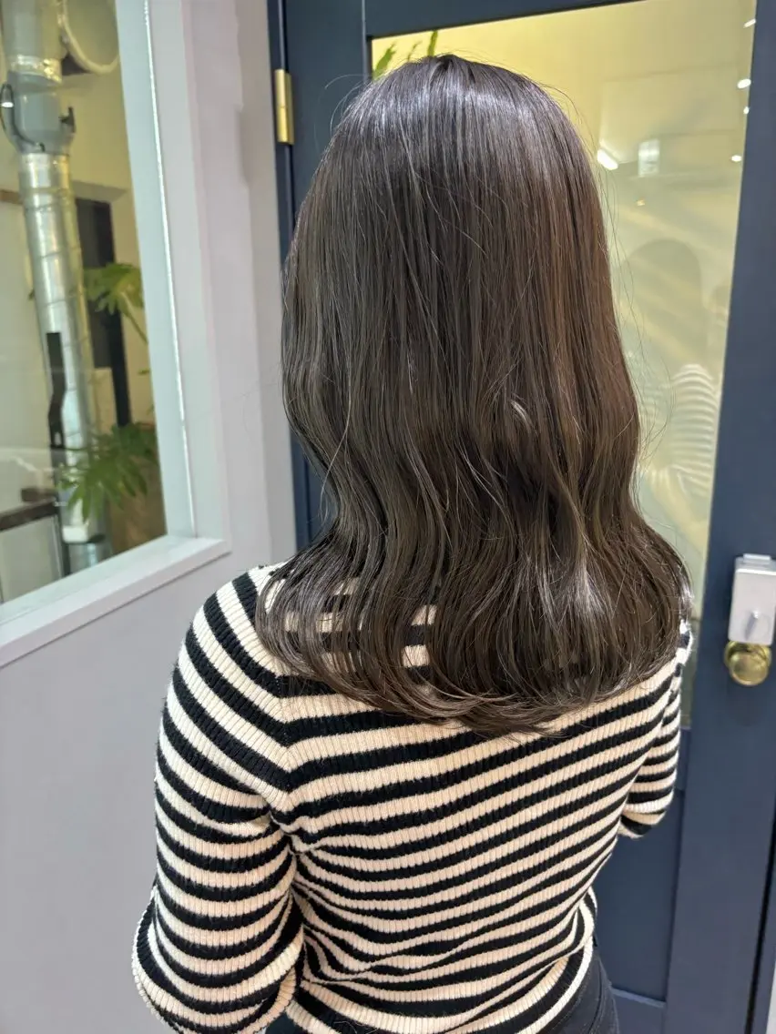 ミディアム カラー グレージュ きよはらちさき🍑 柔らかカラー🌱🫧のヘアスタイル