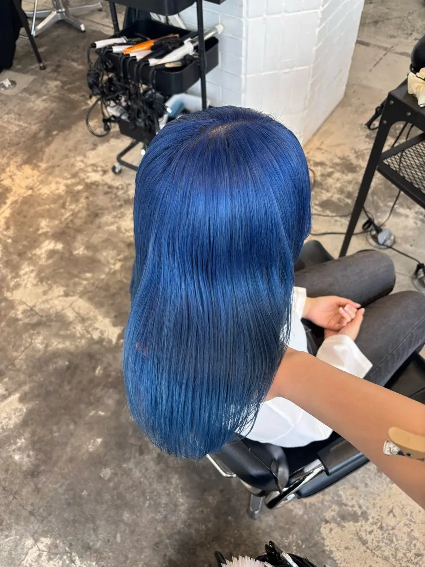 セミロング カラー ブルーカラー デザインカラー ダブルカラー ラベンダーカラー エクステ ヘアカラー レイヤー sala 推しカラー職人🎀のヘアスタイル