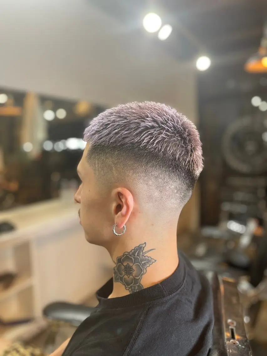 メンズ カット ヘアカラー ITO TOMのヘアスタイル