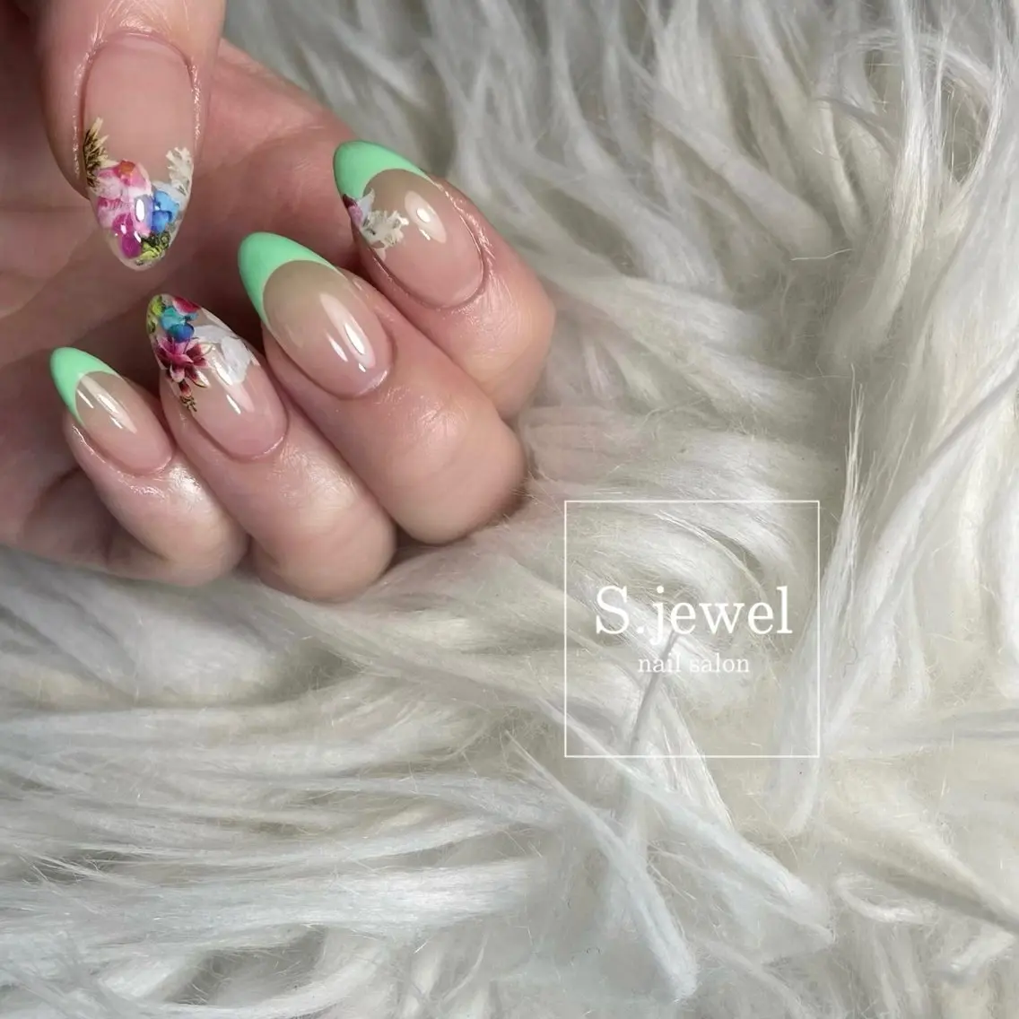 ネイル S. JEWELのネイルデザイン