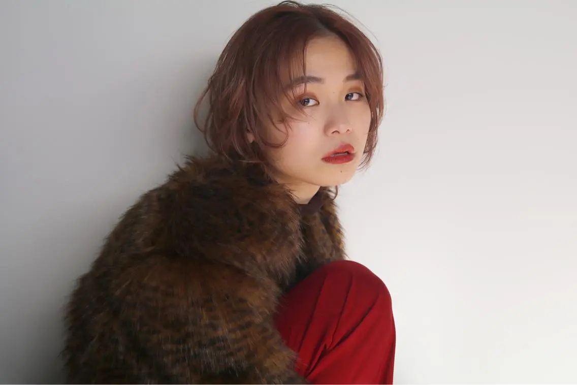 ショート カラー ブラウンカラー ハイトーンカラー ピンクカラー ピンクブラウン ウルフカット ウルフレイヤーカット /チヒロのヘアスタイル