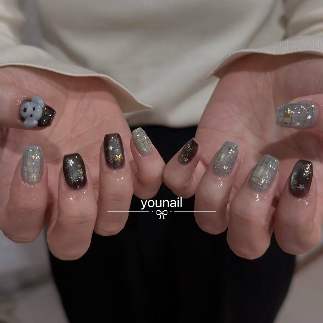 ネイル ミラーネイル 持ち込み ニュアンスネイル オフィスネイル ショートネイル ハンドネイル younail荻窪 （練習モデル）のネイルデザイン