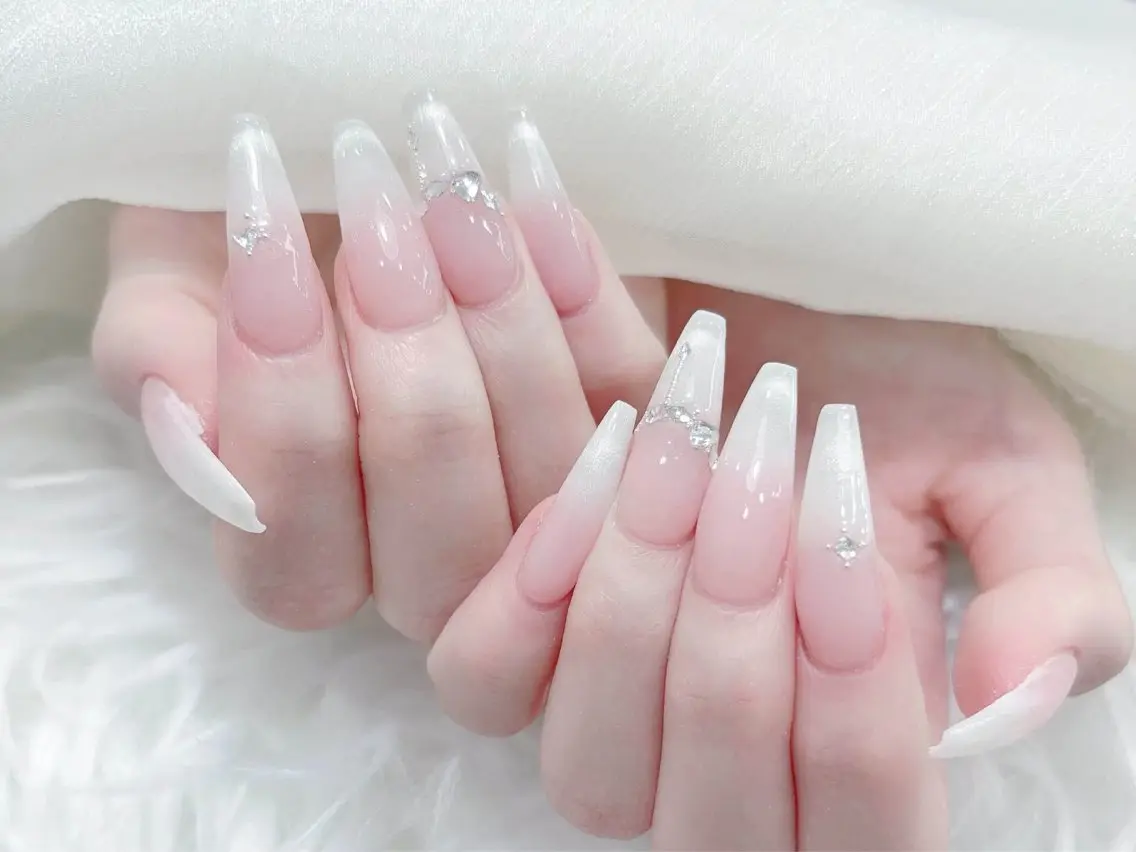 ネイル 長さ出し 韓国ネイル スカルプネイル ワンホンネイル ハンドネイル ハンドケア Akira✨ nailのネイルデザイン