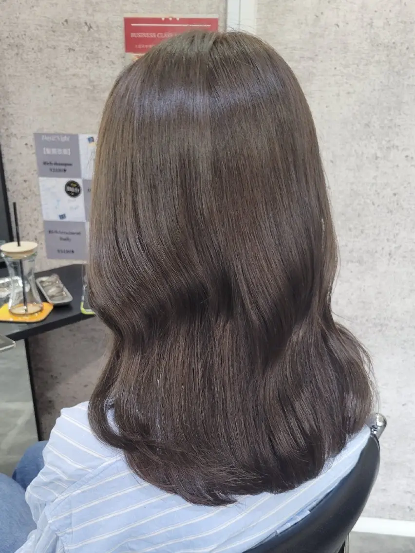 セミロング カラー ブリーチ グレージュ ブリーチなしカラー Day&Night [店長]Chiakiのヘアスタイル