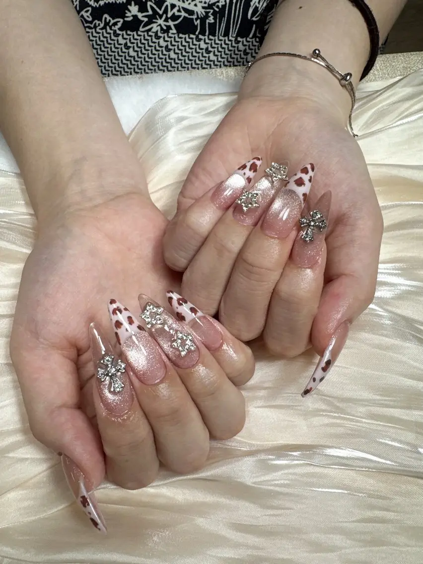 ネイル 長さ出し フラッシュネイル フットネイル フレンチネイル ジェルネイル ハンドネイル U.mi Nail Salonのネイルデザイン