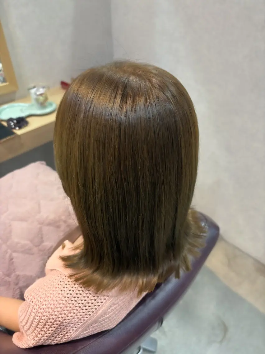 ミディアム カット ヘアカラー トリートメント ブラウンカラー 🫧tomoka🫧のヘアスタイル