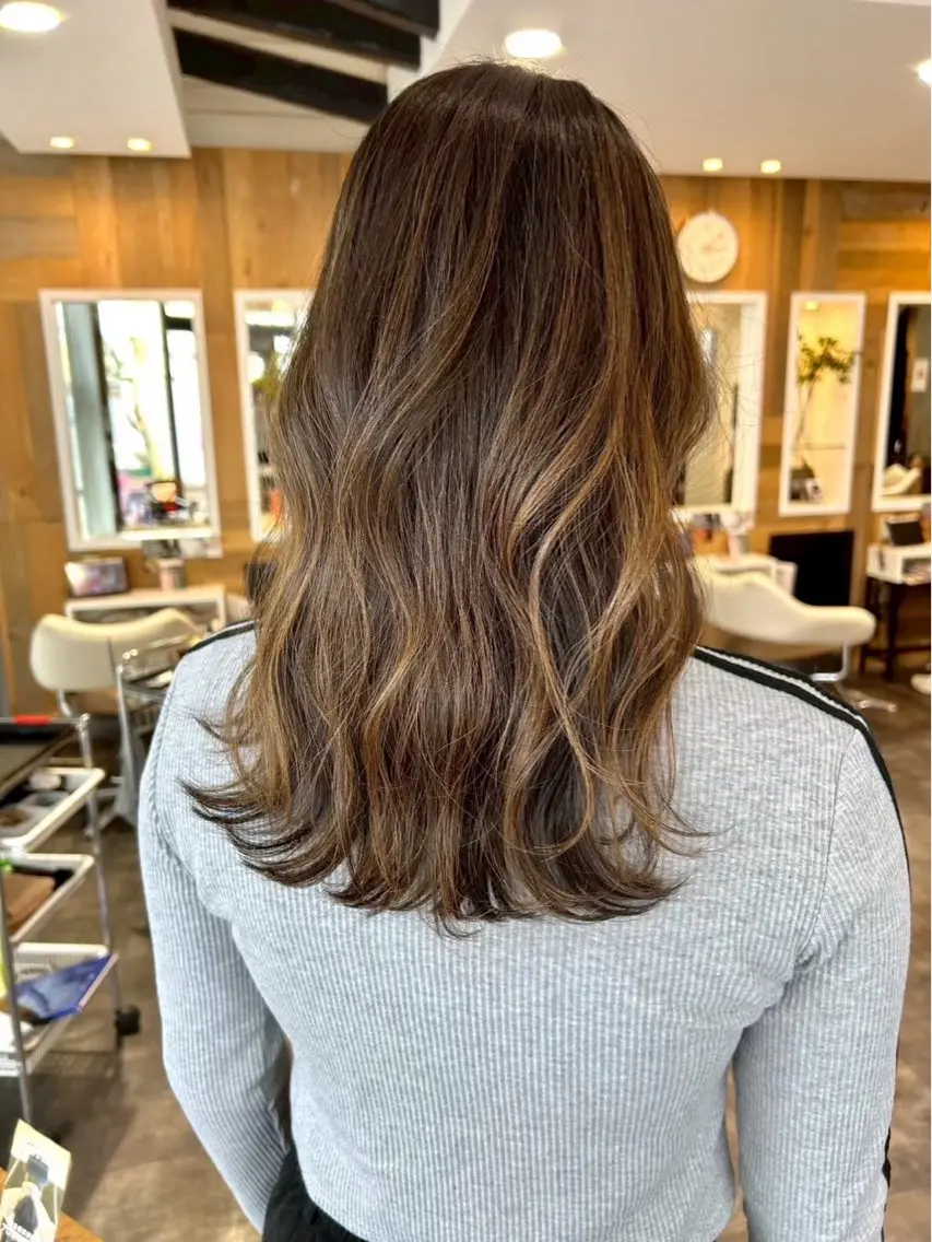 カラー （ハピス） むつみのヘアスタイル