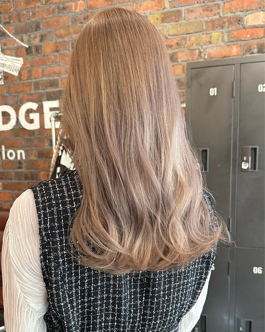 セミロング カラー カット ヘアカラー トリートメント 村田 来倖のヘアスタイル