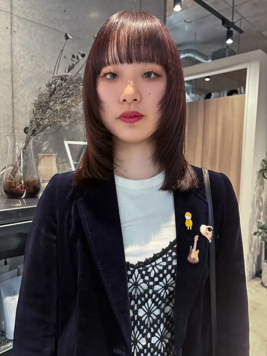 ミディアム 薄暮 マツイ　レンのヘアスタイル
