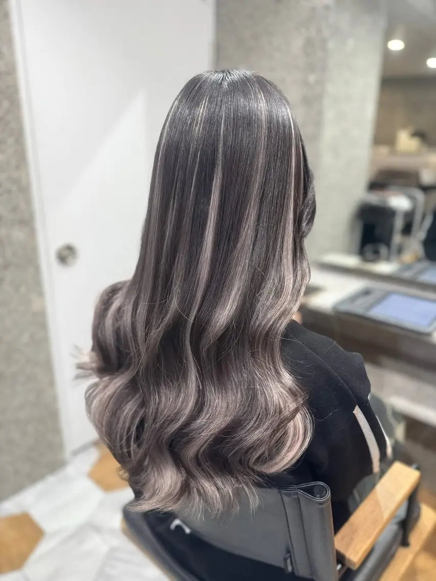 ロング エクステ ハイライト 🦋 misaki🦋のヘアスタイル