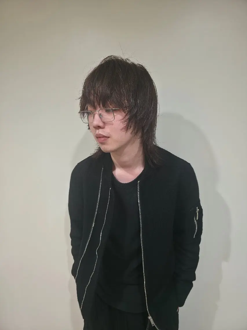 メンズ カラー メンズバレイヤージュ メンズブリーチ メンズハイライト メンズインナーカラー メンズ韓国風 OMA カタギシのヘアスタイル