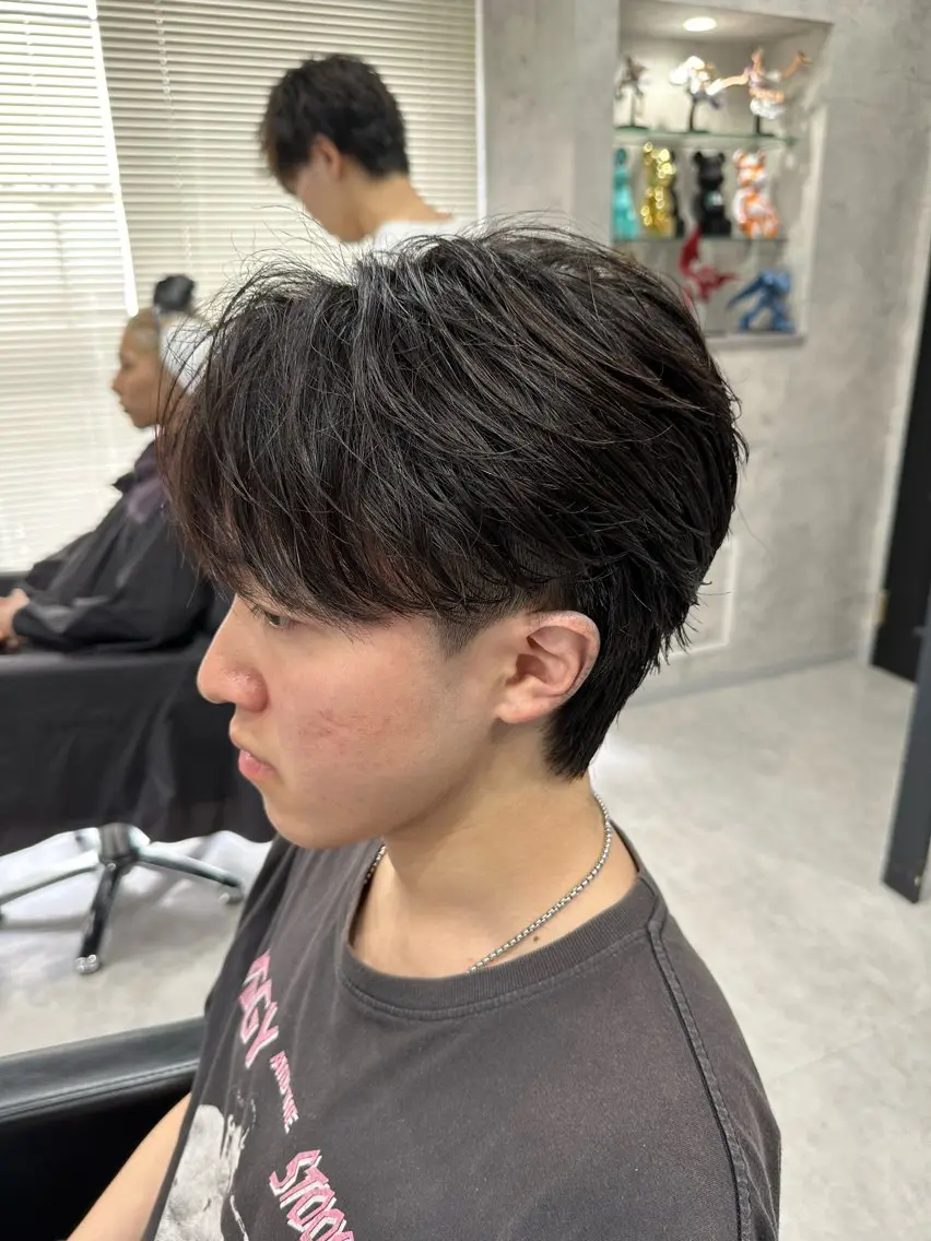 ショート パーマ メンズ フェザーパーマ メンズパーマ カット パーマ ユウ🪄 パーマ指名No1のヘアスタイル