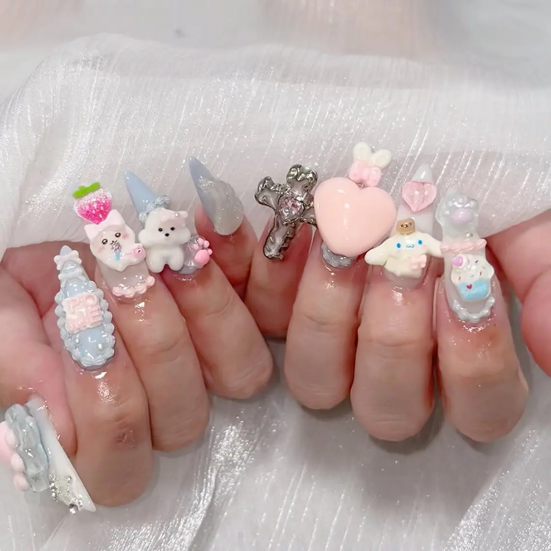 ネイル オーロラネイル 長さ出し フラッシュネイル フレンチネイル ジェルネイル ハンドネイル ハンドケア CiCi Nail Salonのネイルデザイン