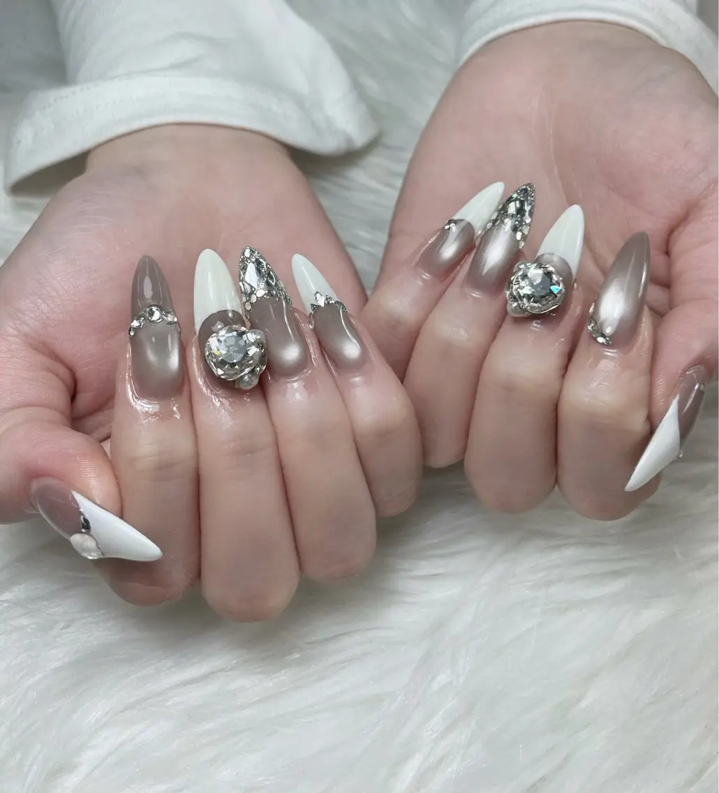 ネイル チークネイル フットネイル ジェルネイル マグネットネイル 持ち込み ハンドネイル King Nail_Salonのネイルデザイン