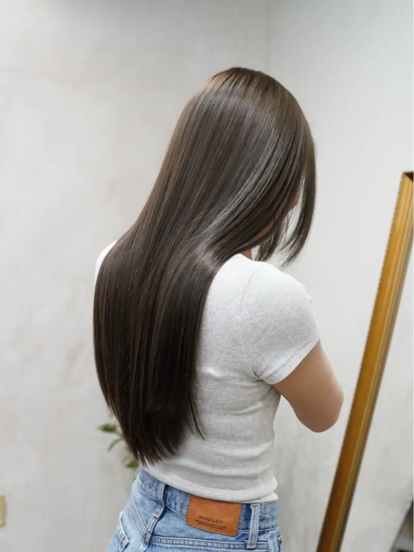 ロング カラー グレージュ ヘアカラー トリートメント レイヤーカット/ 艶カラー/みらいのヘアスタイル