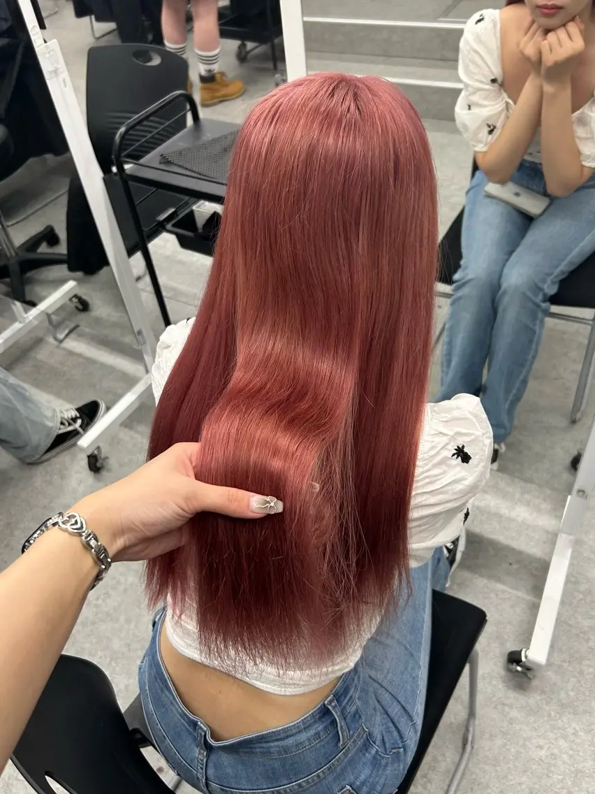 ロング カラー ヘアアレンジ 🎀RIN🎀 縮毛矯正🩶暗髪のヘアスタイル