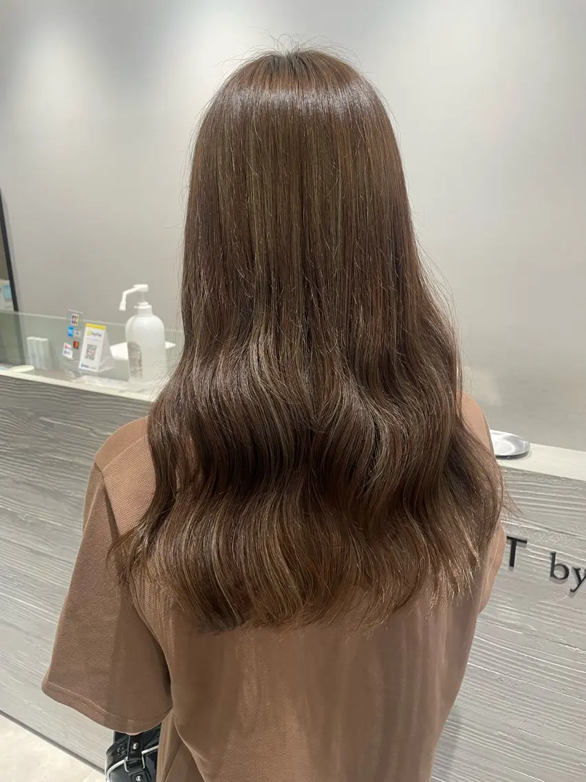 ロング ハイライト 🤍tomoka 🤍のヘアスタイル